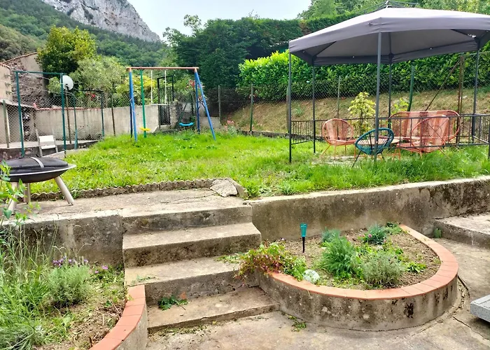 La Planque Nyaraló *
